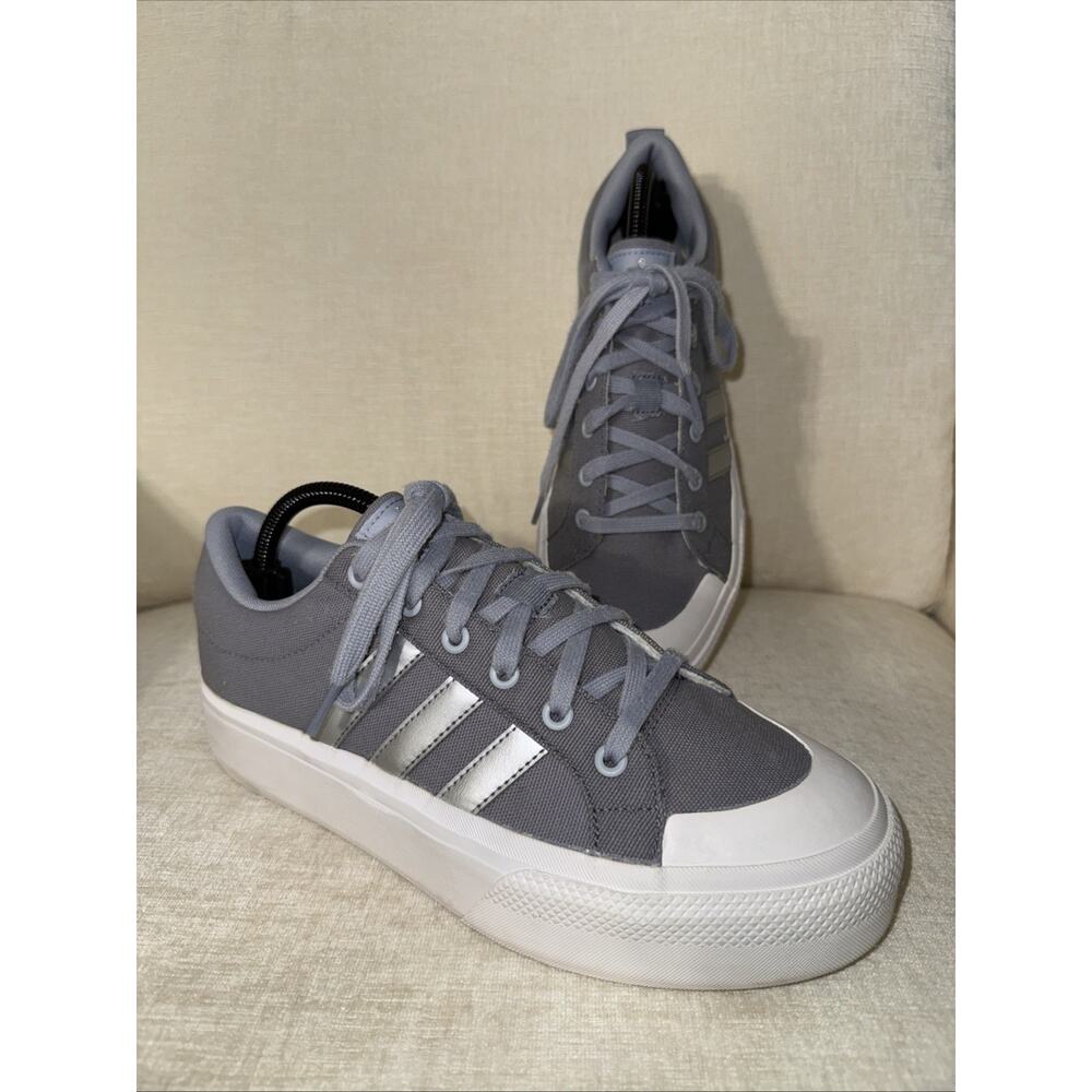 adidas Bravada 2.0 Platform Women Gray White Canvas Skateboarding Sneakers Sz 10
